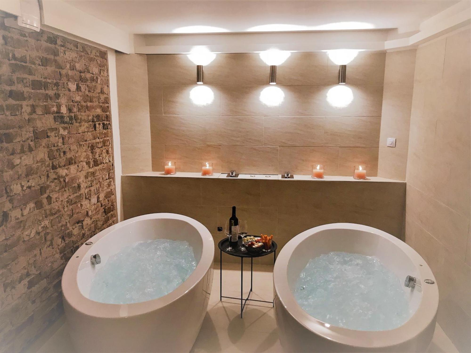 Dvur Stran & Wellness Hotel Karlovy Vary Ngoại thất bức ảnh