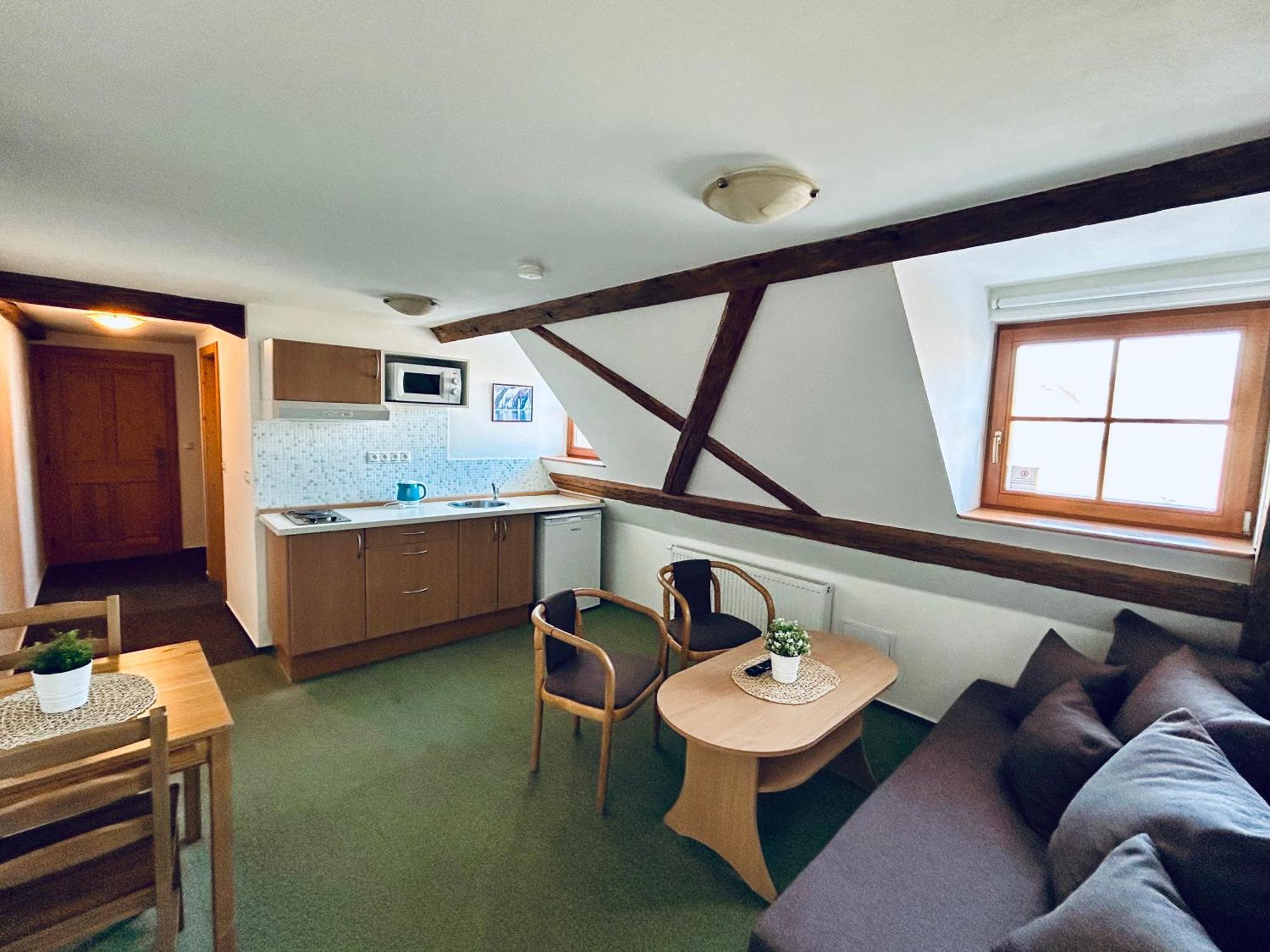Dvur Stran & Wellness Hotel Karlovy Vary Ngoại thất bức ảnh