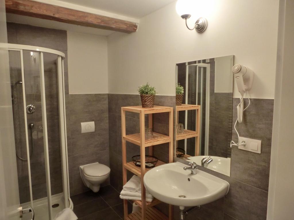 Dvur Stran & Wellness Hotel Karlovy Vary Phòng bức ảnh